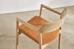 Benchmark OVO Armchair